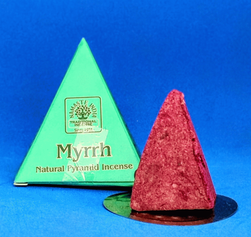 Pirámide de incienso de mirra para limpiezas potentes